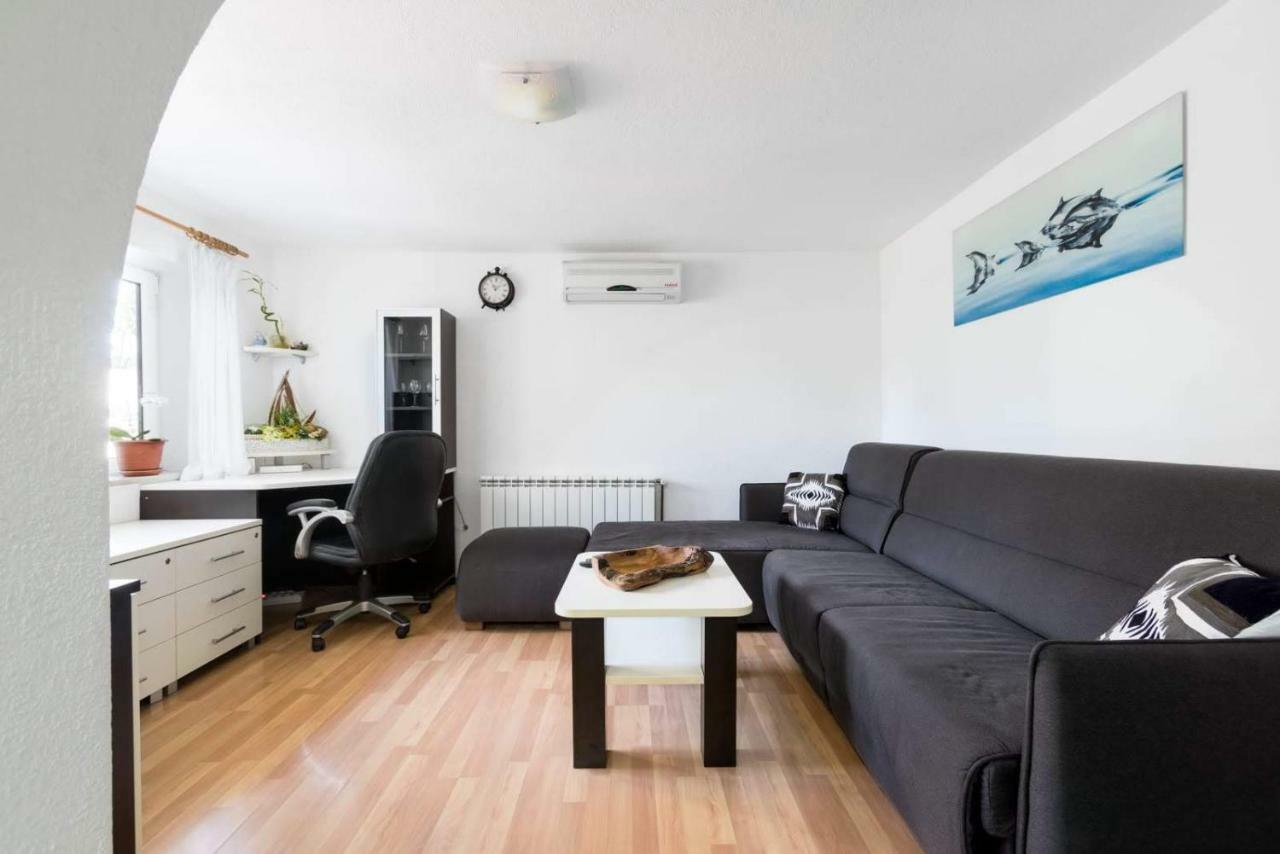 Apartmani Vinko Tribunj-Sovlje Трибунь Экстерьер фото