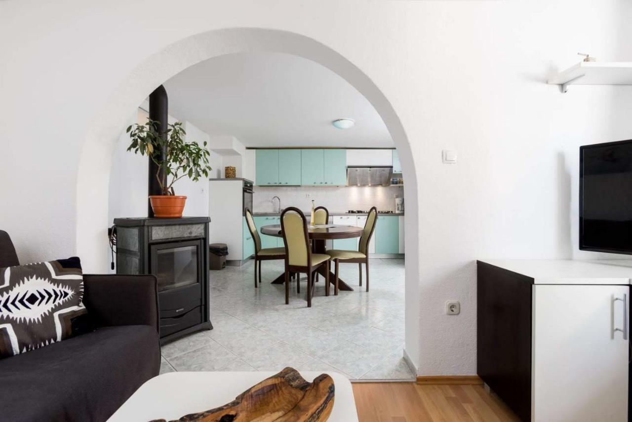 Apartmani Vinko Tribunj-Sovlje Трибунь Экстерьер фото