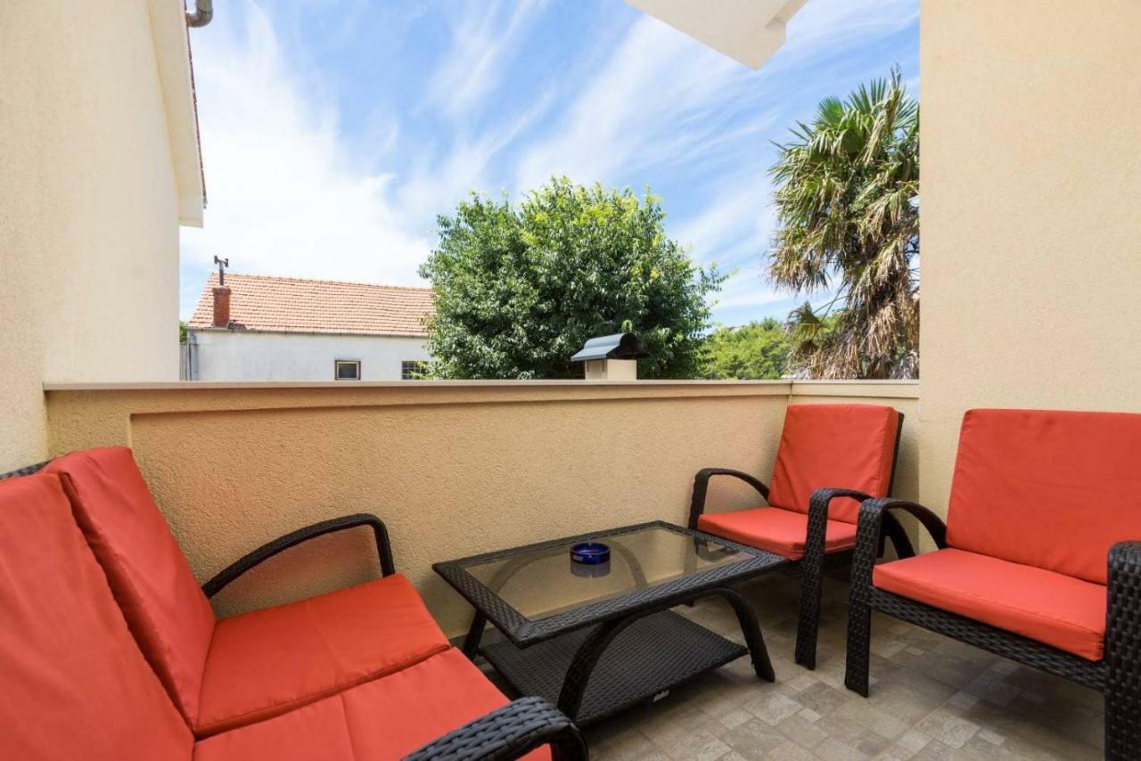 Apartmani Vinko Tribunj-Sovlje Трибунь Экстерьер фото