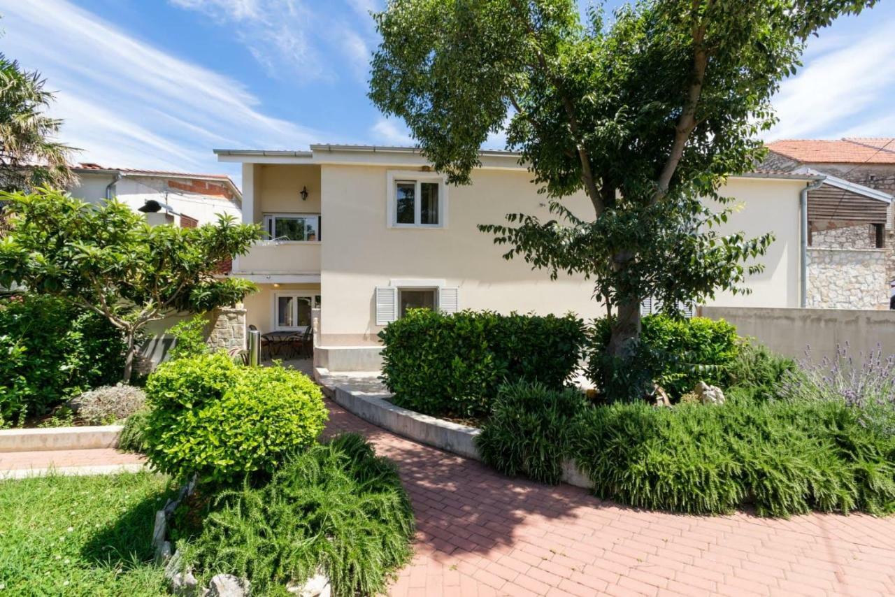Apartmani Vinko Tribunj-Sovlje Трибунь Экстерьер фото