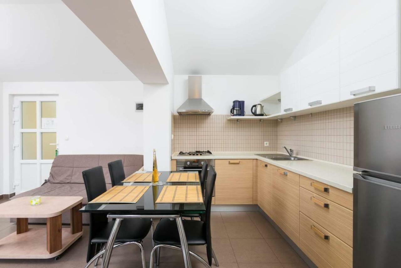 Apartmani Vinko Tribunj-Sovlje Трибунь Экстерьер фото