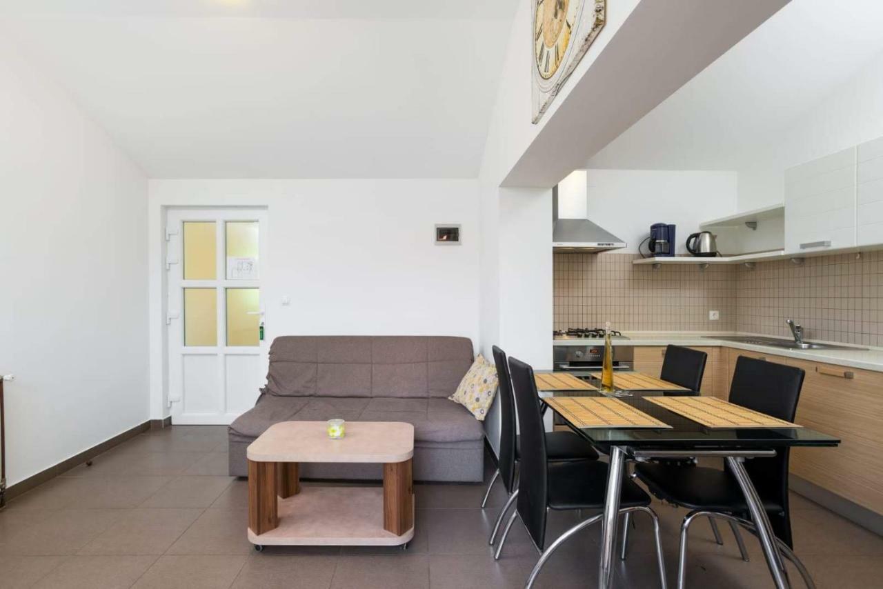 Apartmani Vinko Tribunj-Sovlje Трибунь Экстерьер фото