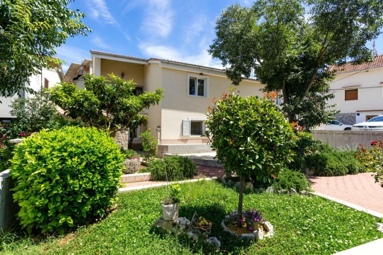 Apartmani Vinko Tribunj-Sovlje Трибунь Экстерьер фото